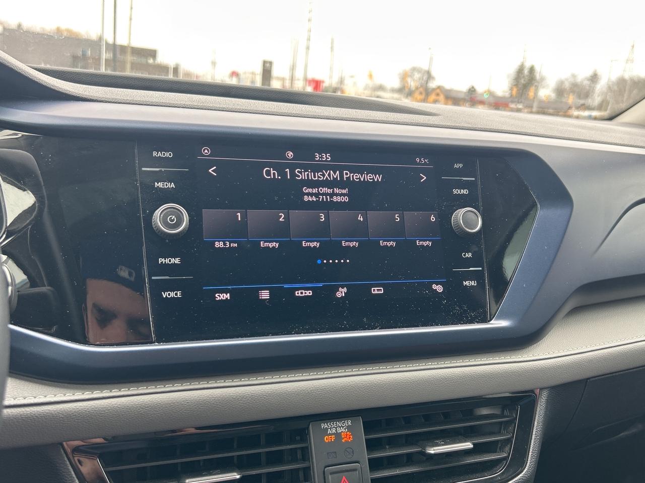 2024 Volkswagen Taos Comfortline   Pano Roof Photo