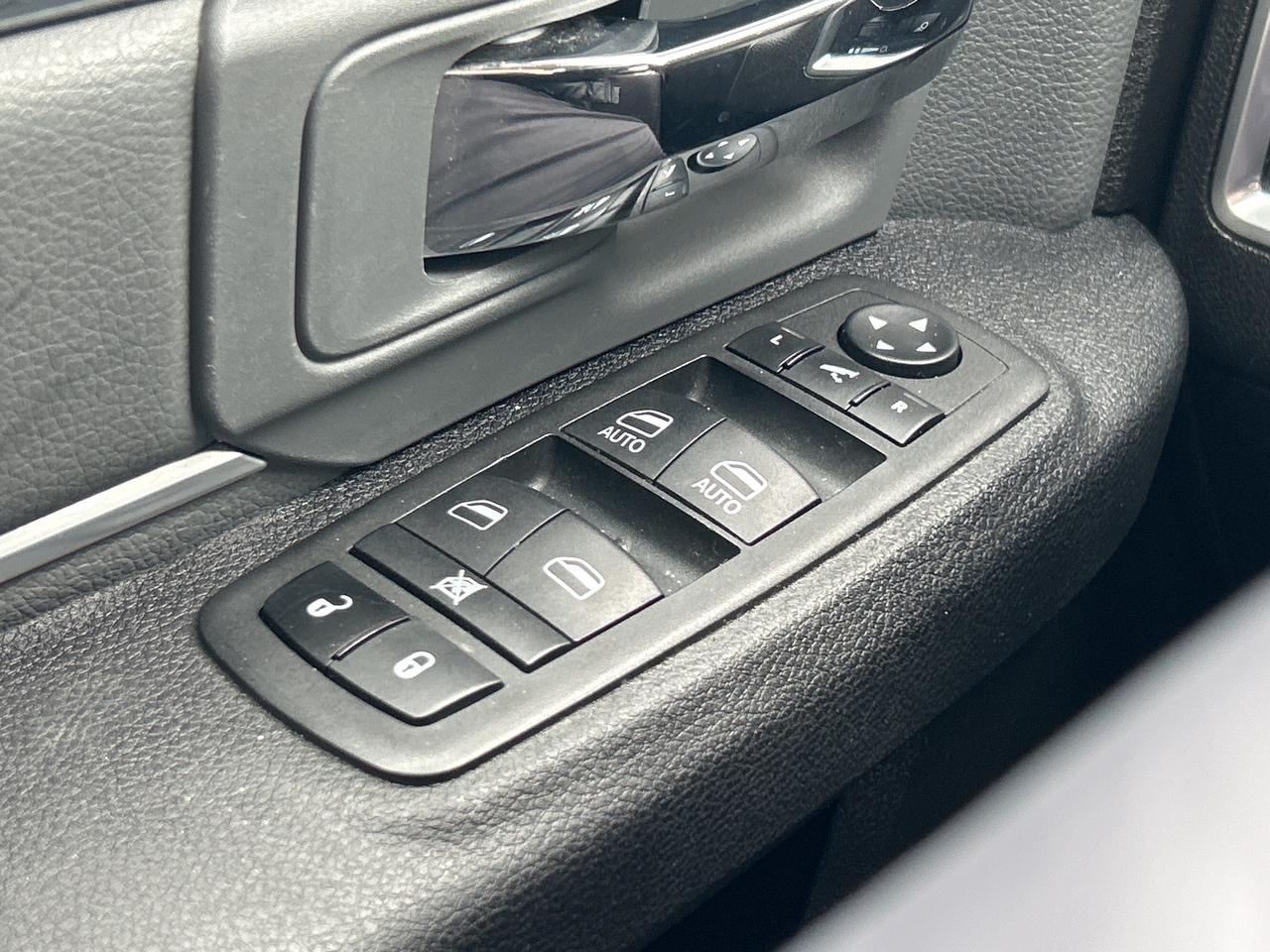 2022 RAM 1500 Classic SLT 4x4 Crew Cab 5'7  Box Photo