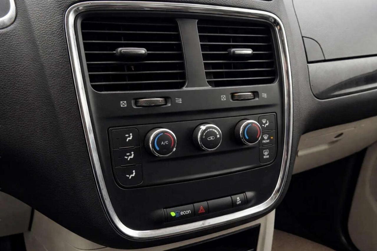 2018 Dodge Grand Caravan CANADA VALUE PACKAGE Photo