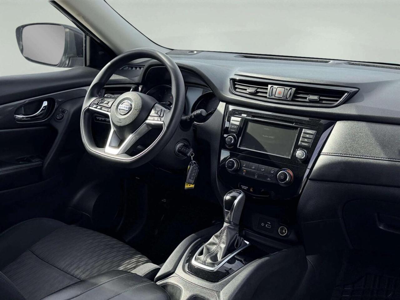 2018 Nissan Rogue S Photo