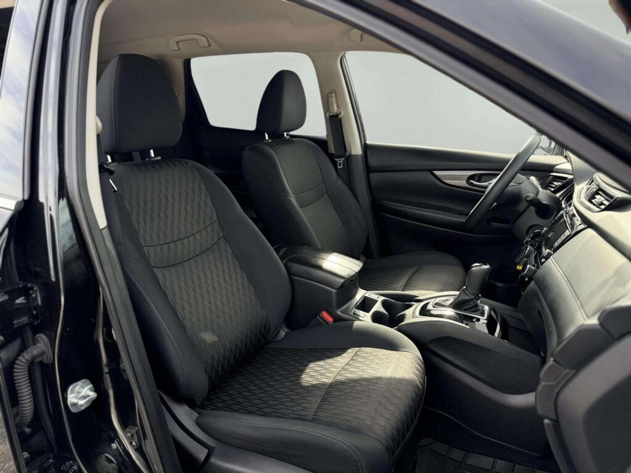 2018 Nissan Rogue S Photo