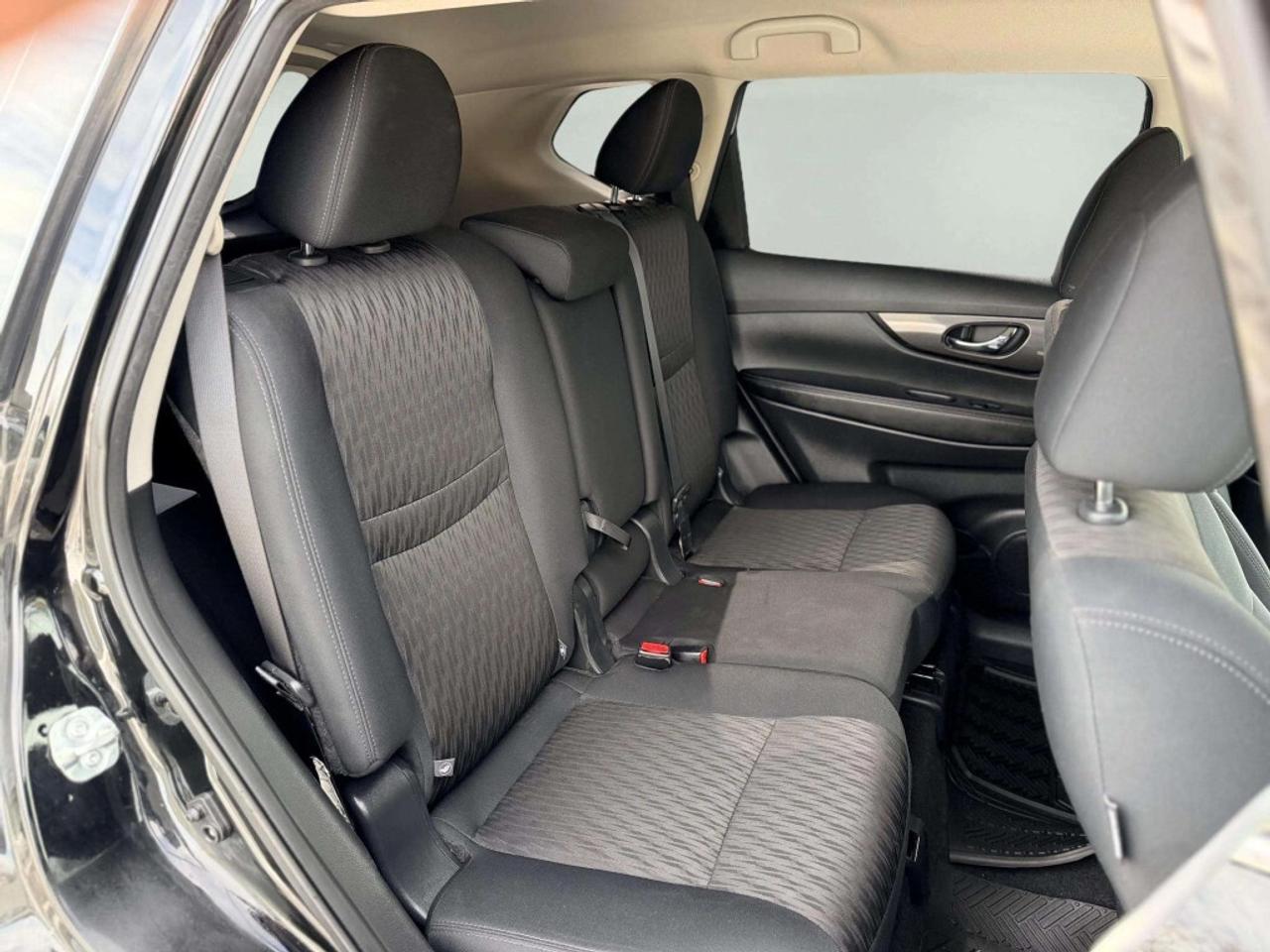 2018 Nissan Rogue S Photo