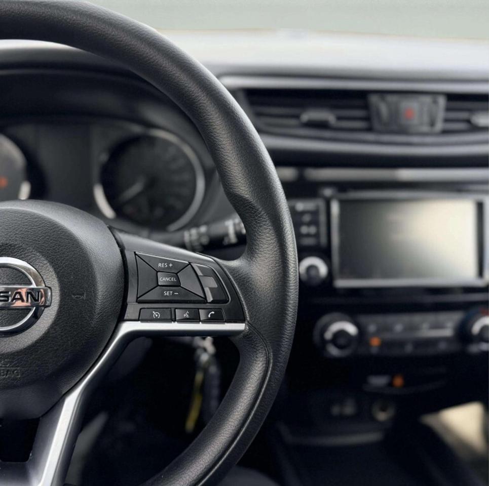 2018 Nissan Rogue S Photo