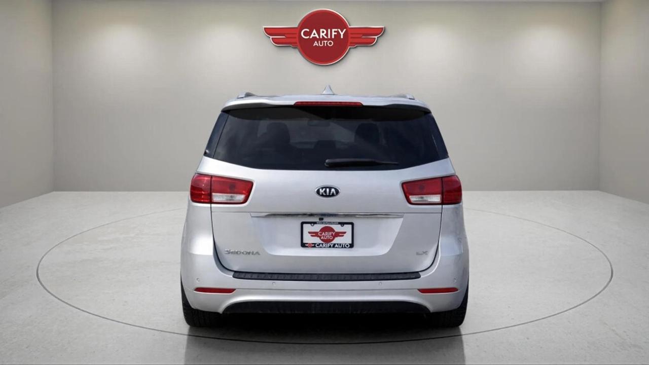 2016 Kia Sedona LX+ Photo