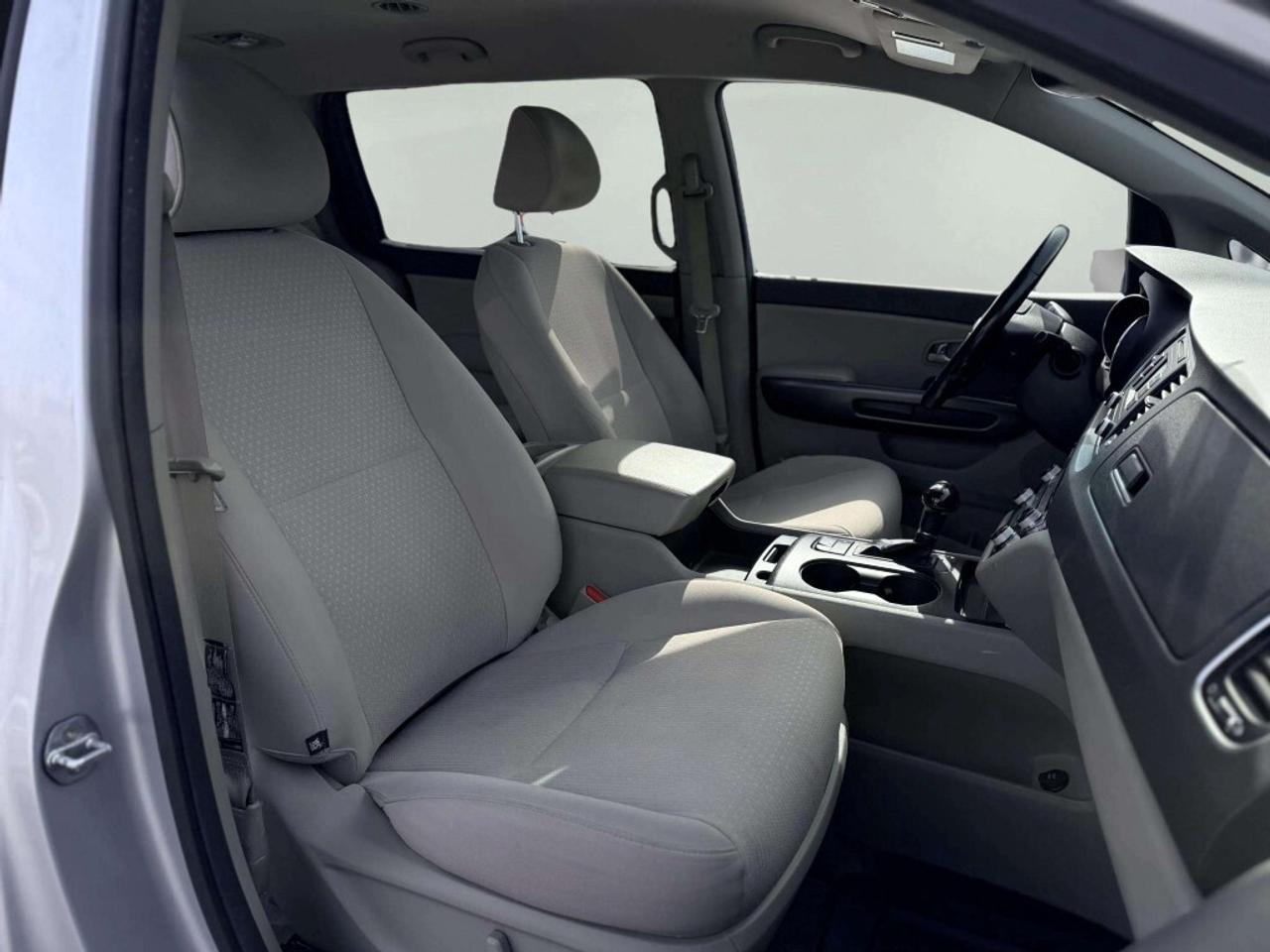 2016 Kia Sedona LX+ Photo