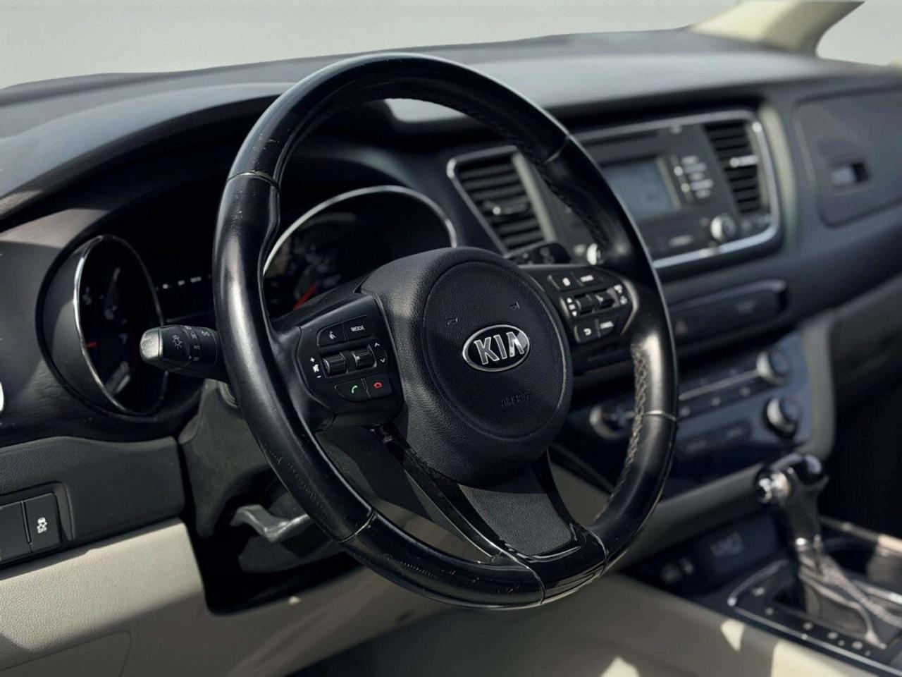 2016 Kia Sedona LX+ Photo