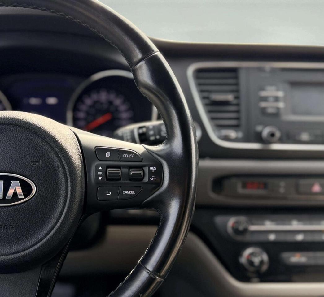 2016 Kia Sedona LX+ Photo