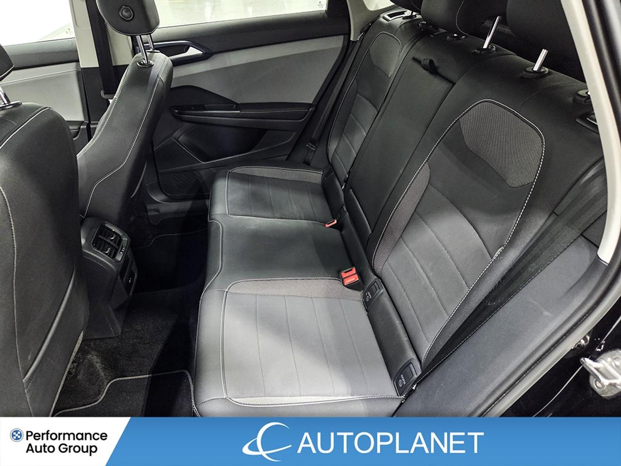 2024 Volkswagen Taos Comfortline, Pano Roof, Back Up Cam! Photo