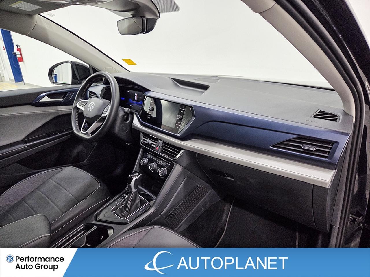 2024 Volkswagen Taos Comfortline, Pano Roof, Back Up Cam! Photo