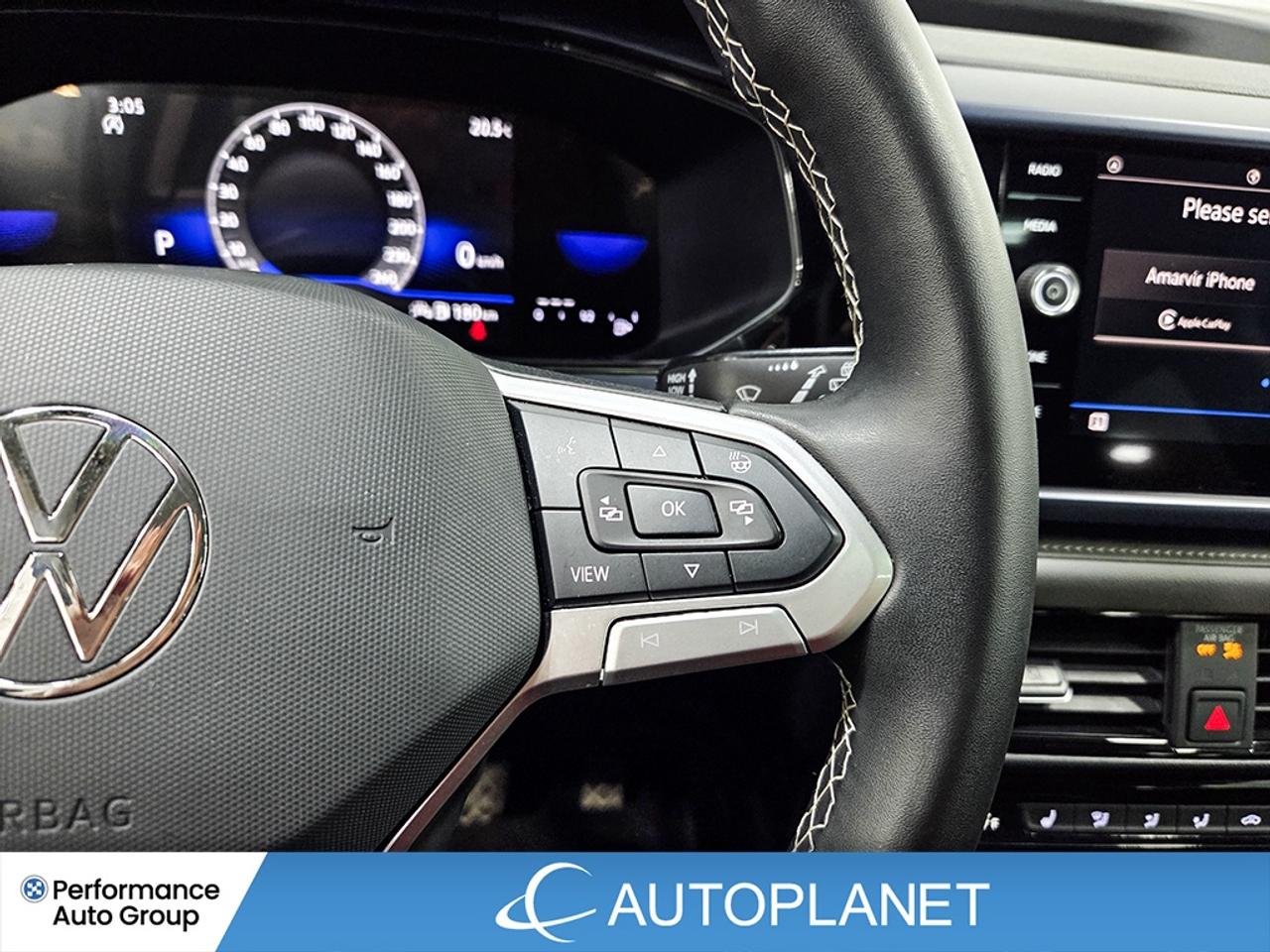 2024 Volkswagen Taos Comfortline, Pano Roof, Back Up Cam! Photo