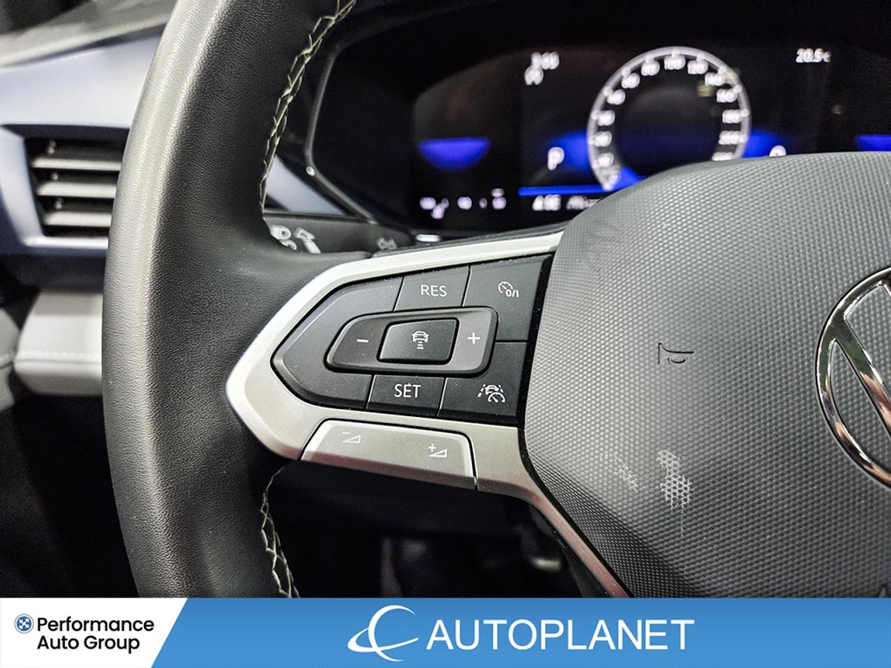 2024 Volkswagen Taos Comfortline, Pano Roof, Back Up Cam! Photo