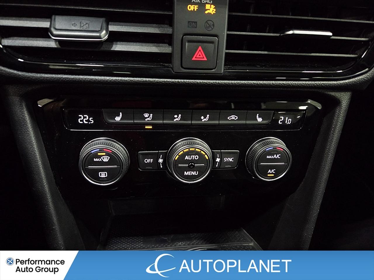 2024 Volkswagen Taos Comfortline, Pano Roof, Back Up Cam! Photo