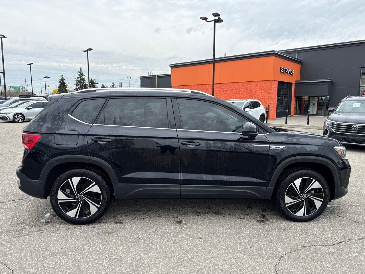 2024 Volkswagen Taos Comfortline 4Motion Photo