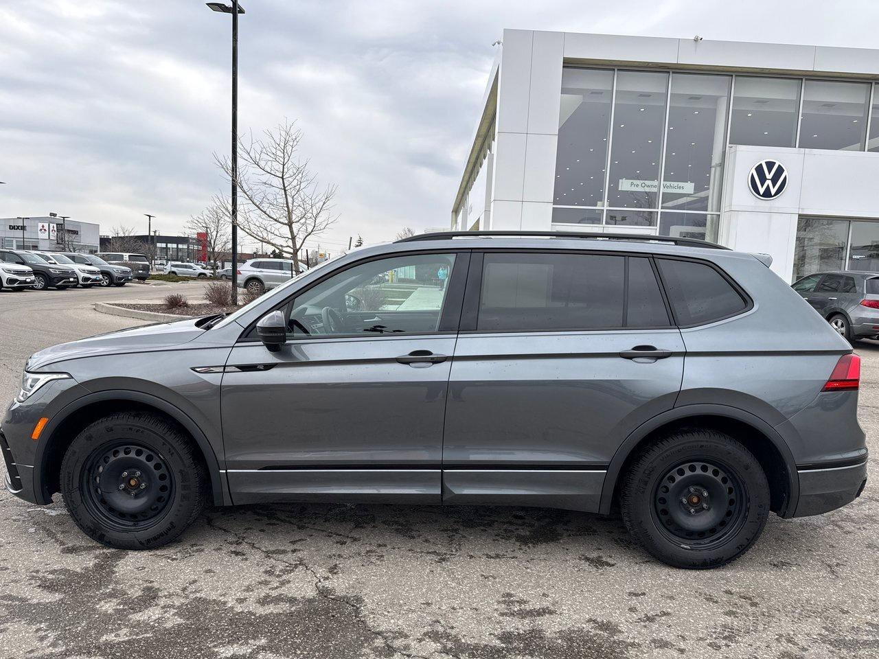 2023 Volkswagen Tiguan Comfortline R-Line Black Edition 4MOTION Photo