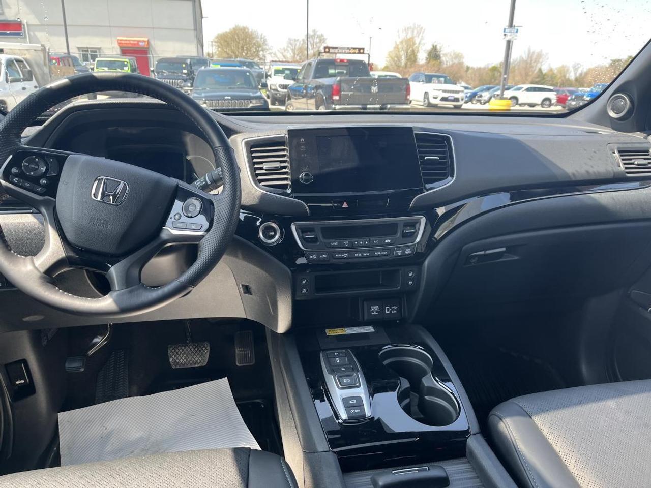 2023 Honda Passport Touring Photo