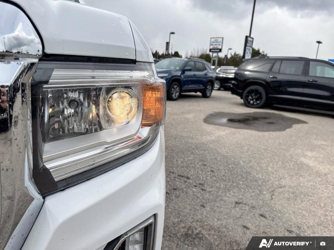 2022 GMC Canyon 4WD AT4 w/LeatherOne Owner   Trailer Brake Control Photo