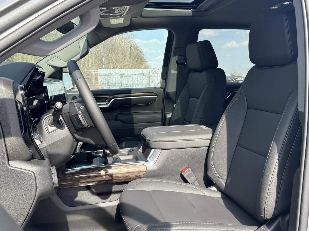 2026 Chevrolet Silverado 1500 RST Photo