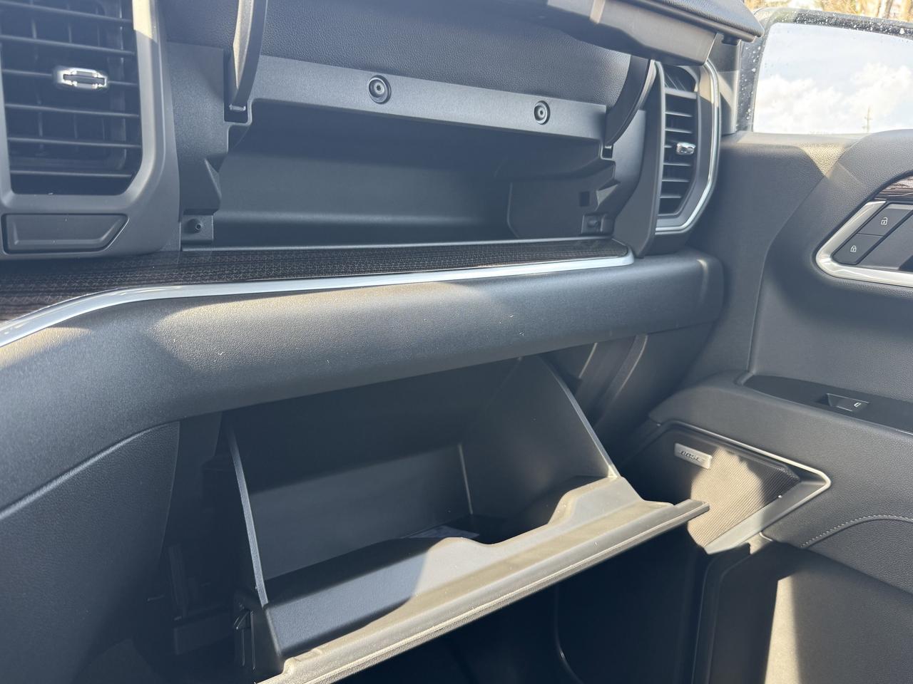 2026 Chevrolet Silverado 1500 RST Photo