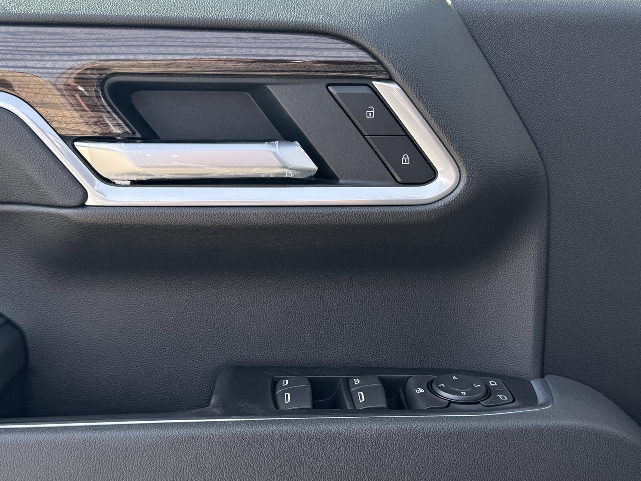 2026 Chevrolet Silverado 1500 RST Photo