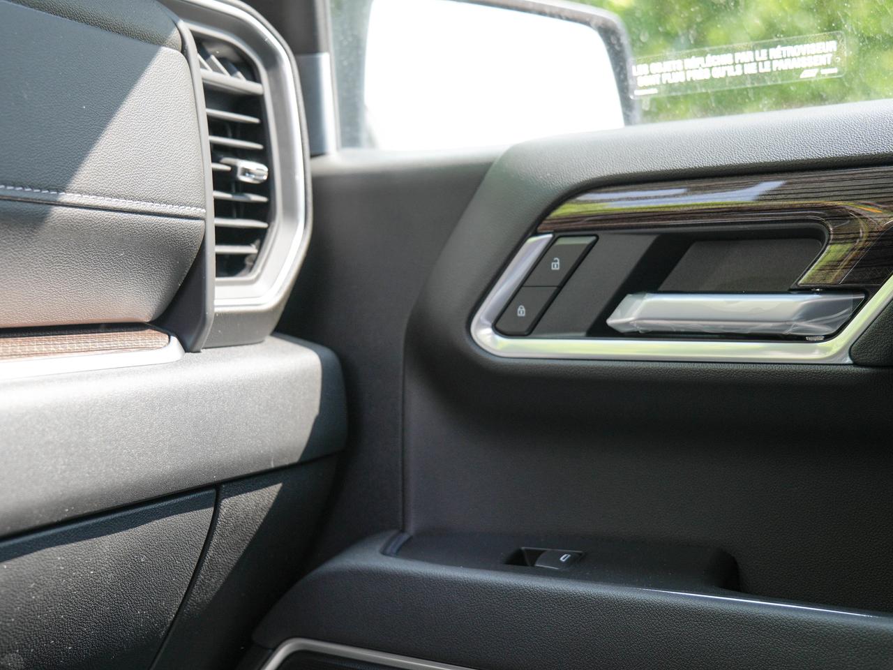 2026 Chevrolet Silverado 1500 RST Photo