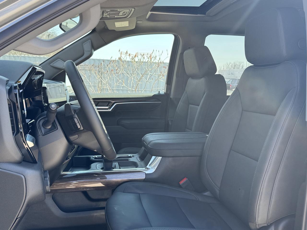 2026 Chevrolet Silverado 1500 RST Photo