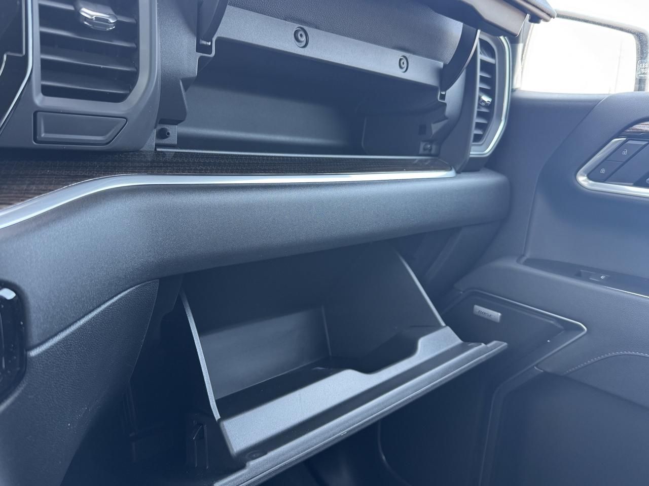 2026 Chevrolet Silverado 1500 RST Photo