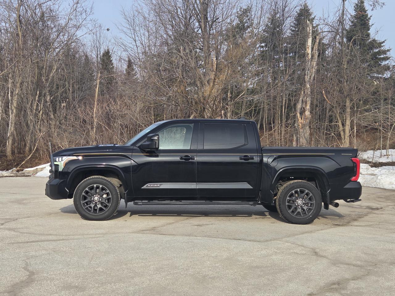 2022 Toyota Tundra Platinum Hybrid Photo