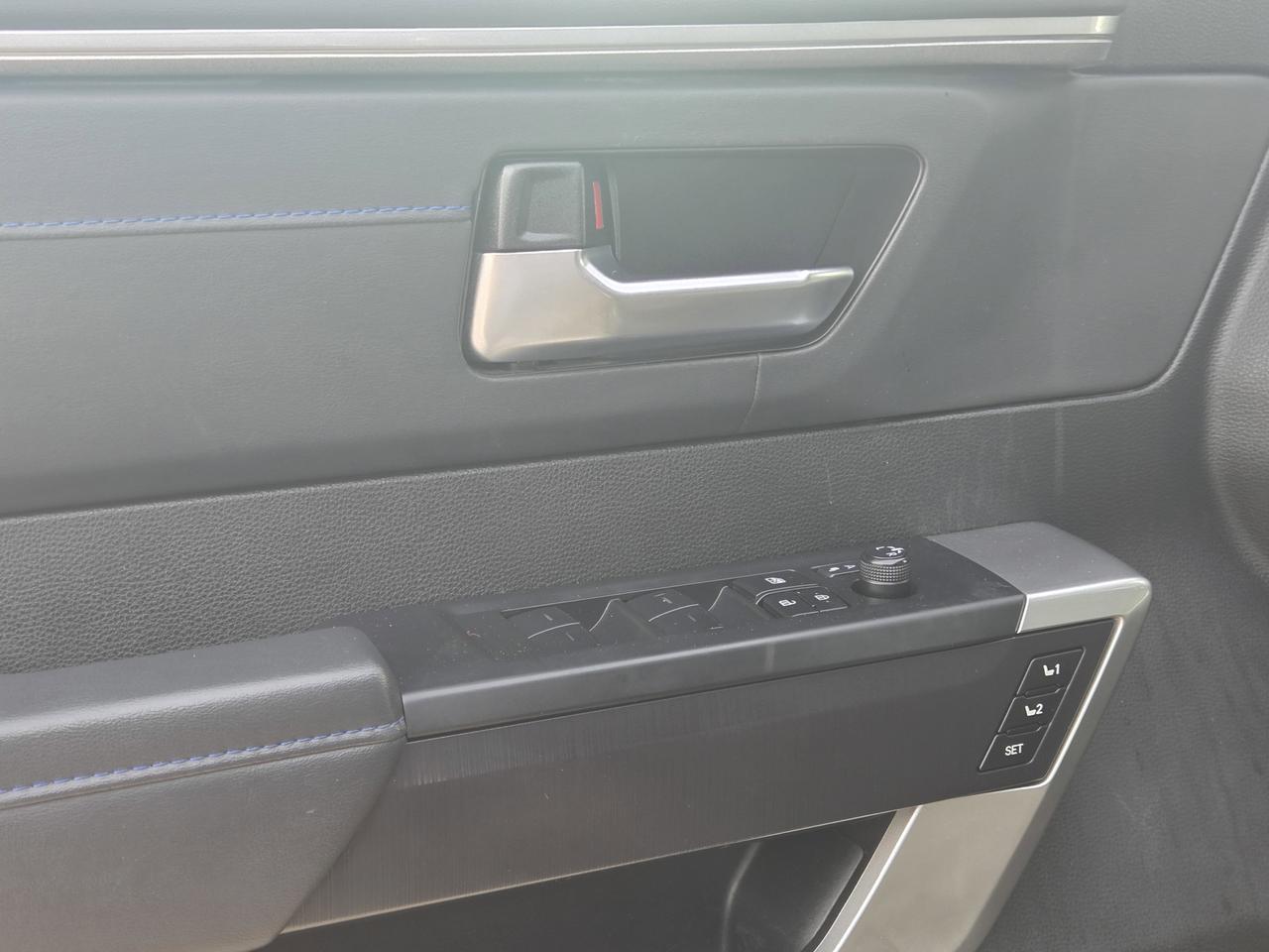 2022 Toyota Tundra Platinum Hybrid Photo