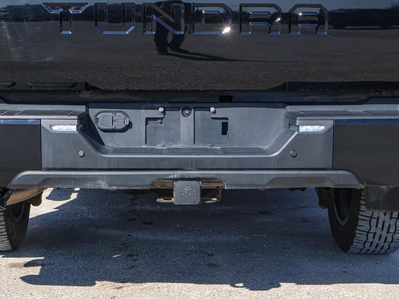 2022 Toyota Tundra Platinum Hybrid Photo
