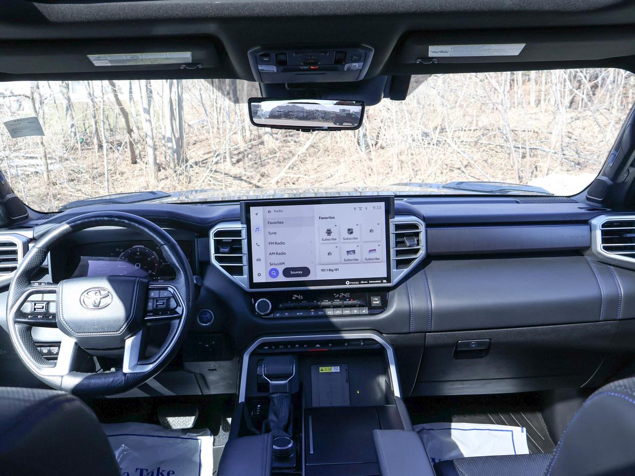 2022 Toyota Tundra Platinum Hybrid Photo
