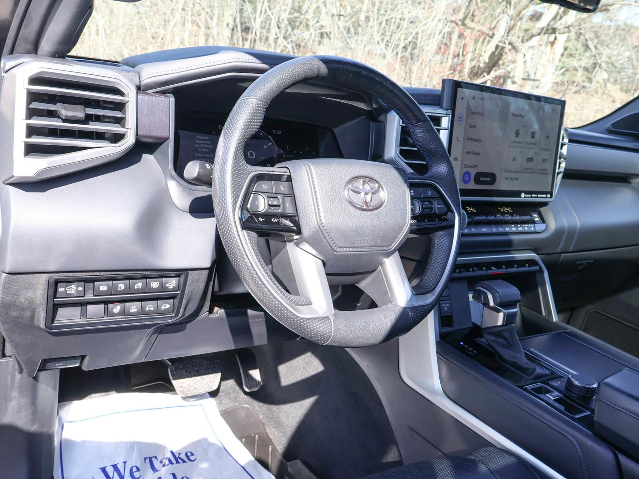 2022 Toyota Tundra Platinum Hybrid Photo