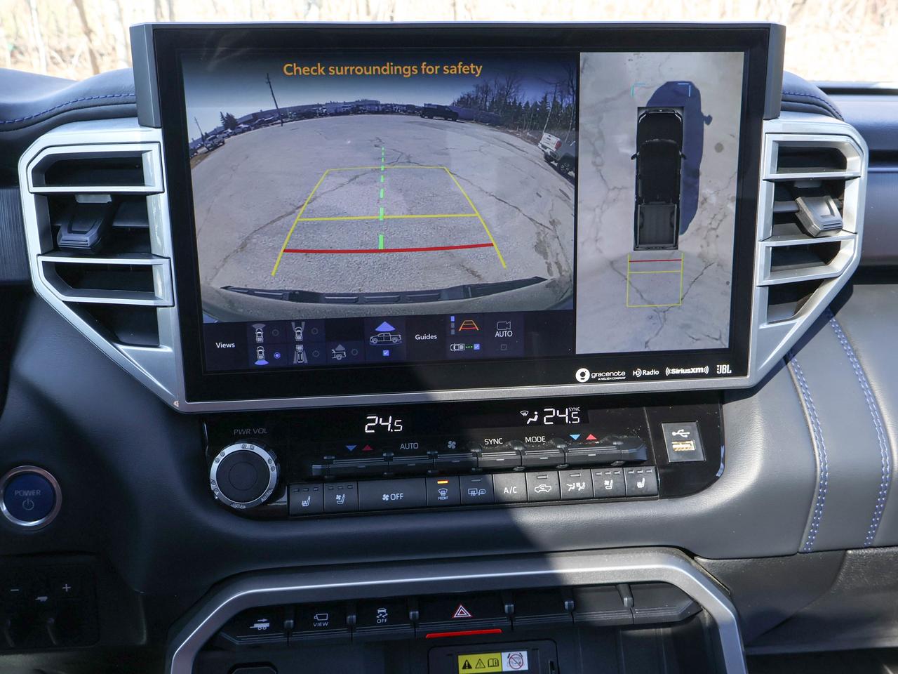2022 Toyota Tundra Platinum Hybrid Photo