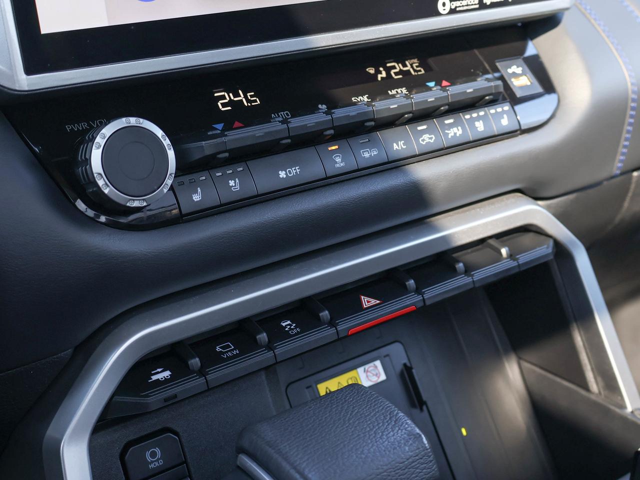 2022 Toyota Tundra Platinum Hybrid Photo