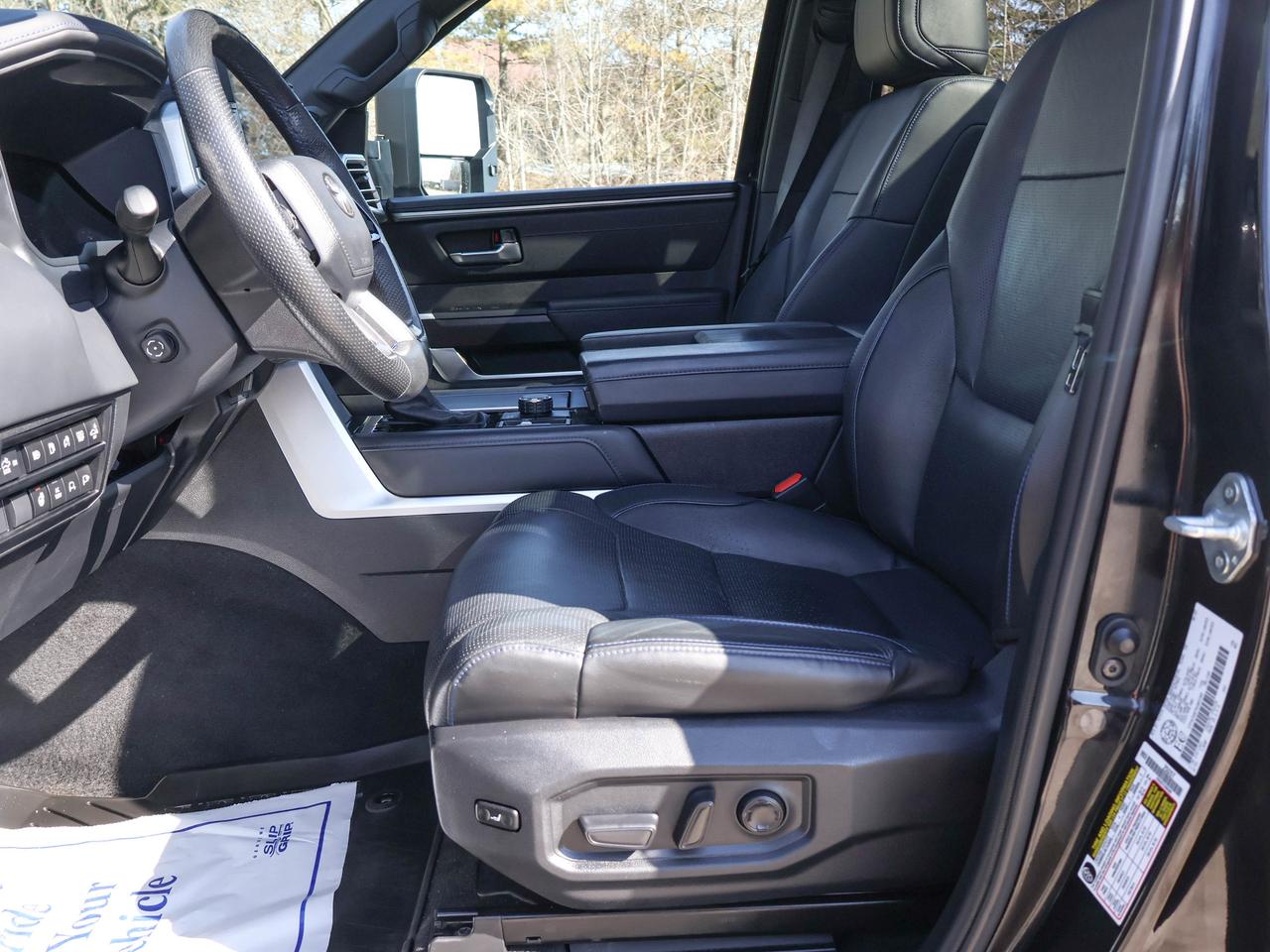 2022 Toyota Tundra Platinum Hybrid Photo