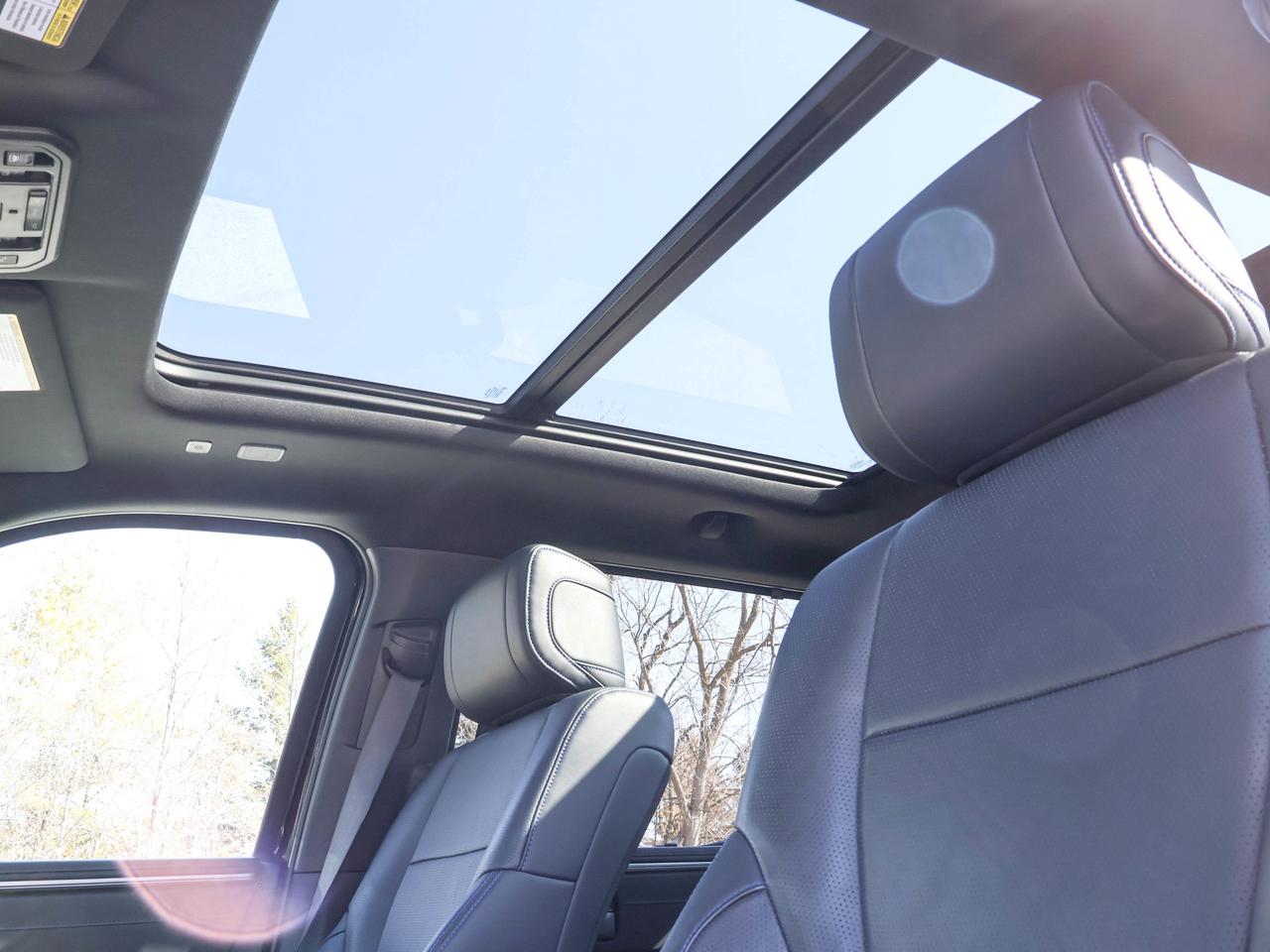 2022 Toyota Tundra Platinum Hybrid Photo
