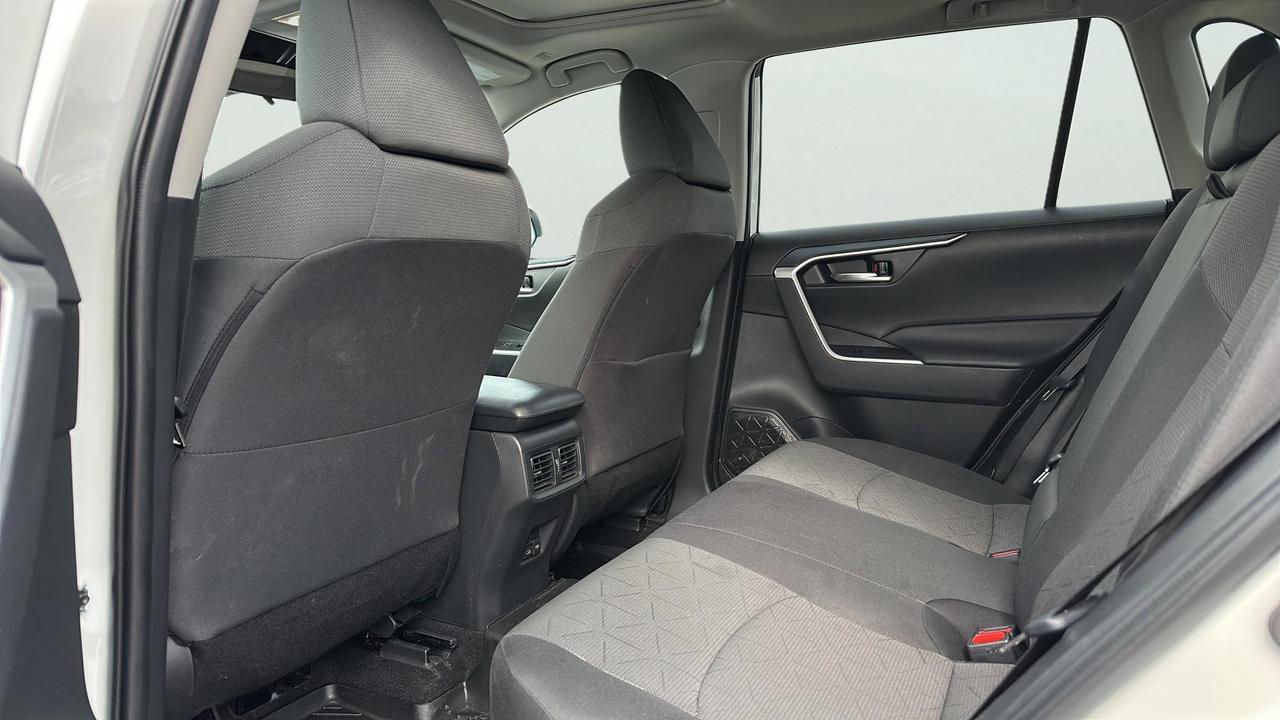 2024 Toyota RAV4 XLE AWD Photo