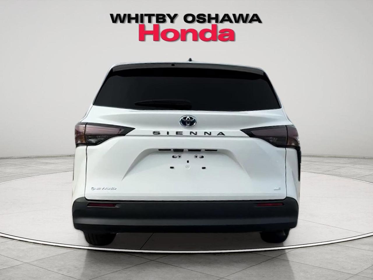 2025 Toyota Sienna  Photo