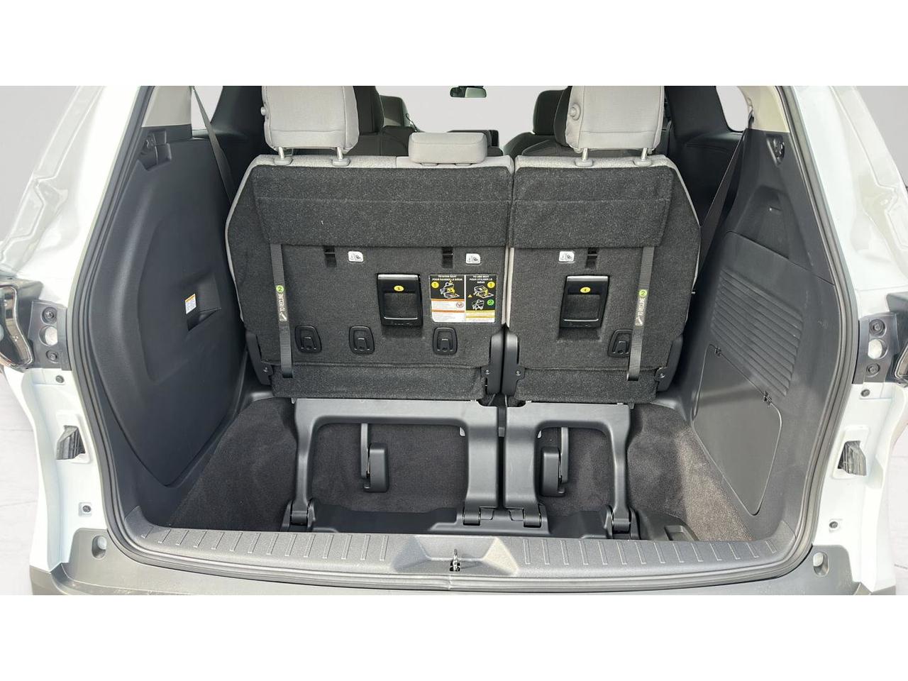 2025 Toyota Sienna  Photo