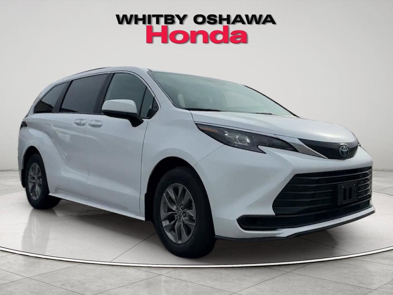 2025 Toyota Sienna  Photo