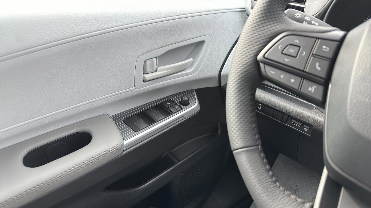 2025 Toyota Sienna  Photo