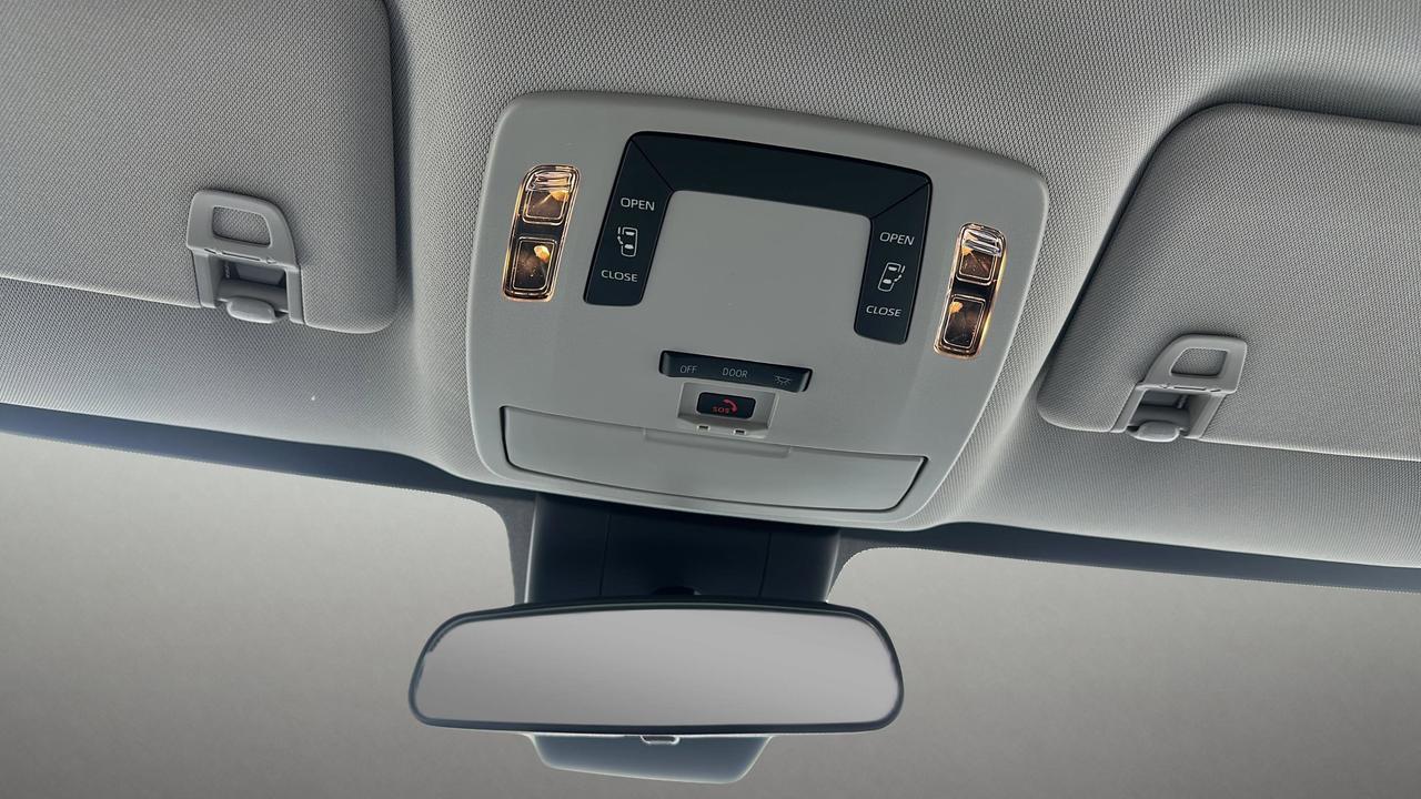 2025 Toyota Sienna  Photo