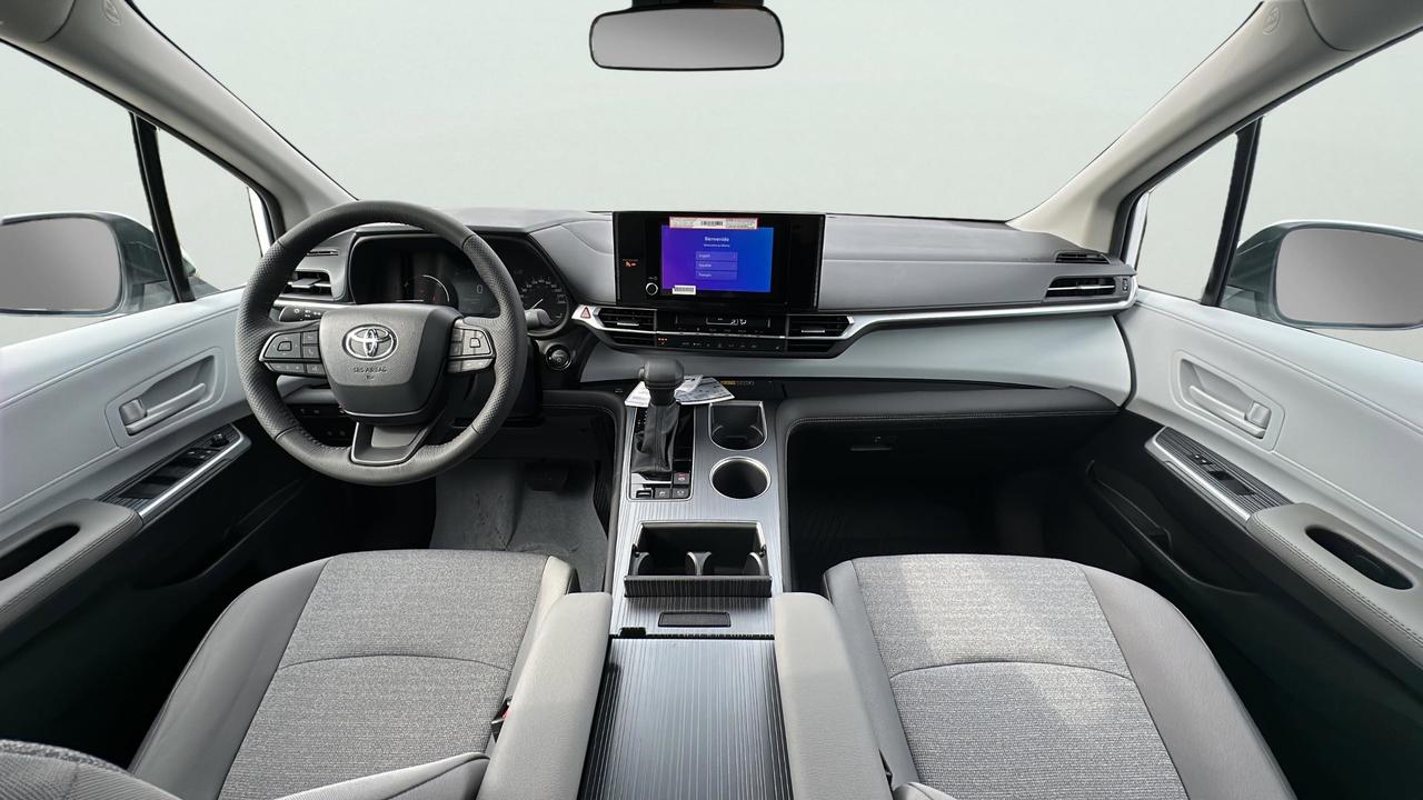 2025 Toyota Sienna  Photo