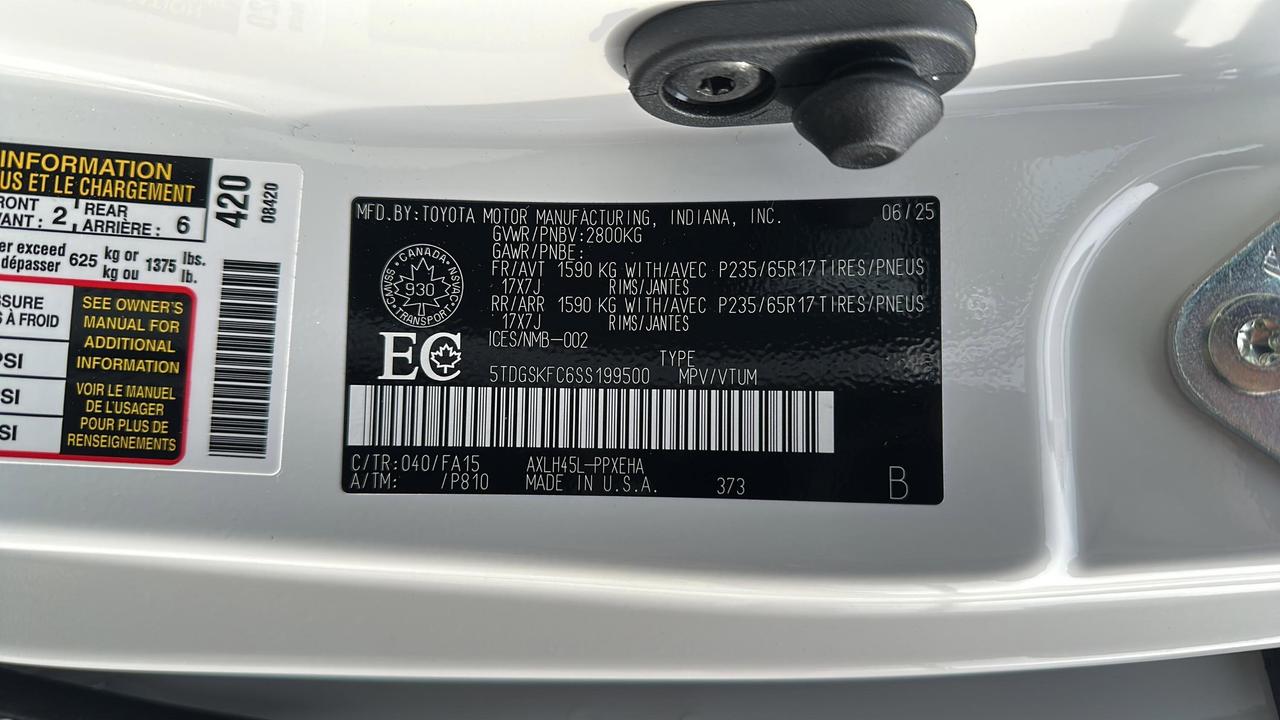 2025 Toyota Sienna  Photo
