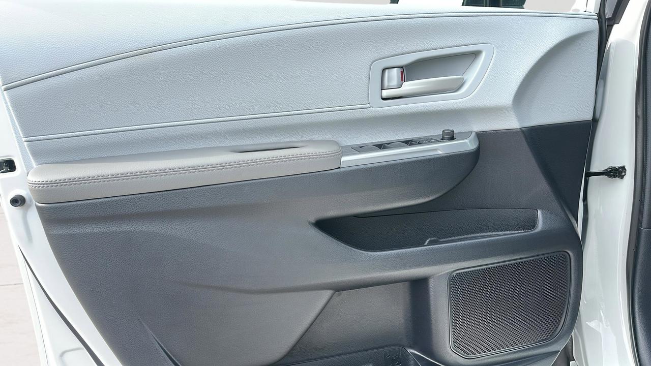 2025 Toyota Sienna  Photo