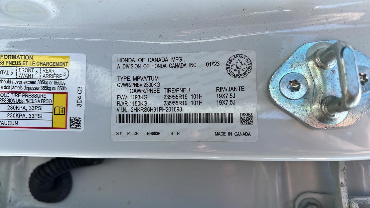 2023 Honda CR-V Hybrid Touring AWD Photo