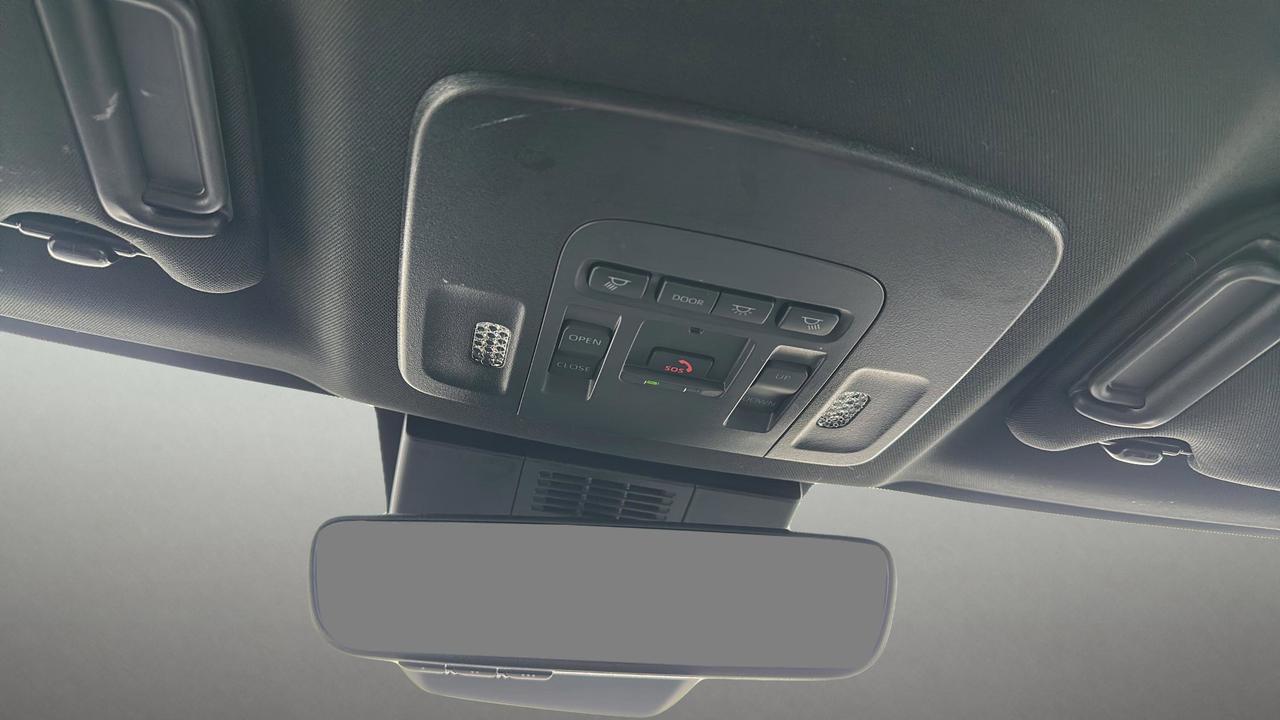 2025 Toyota Camry SE CVT Photo