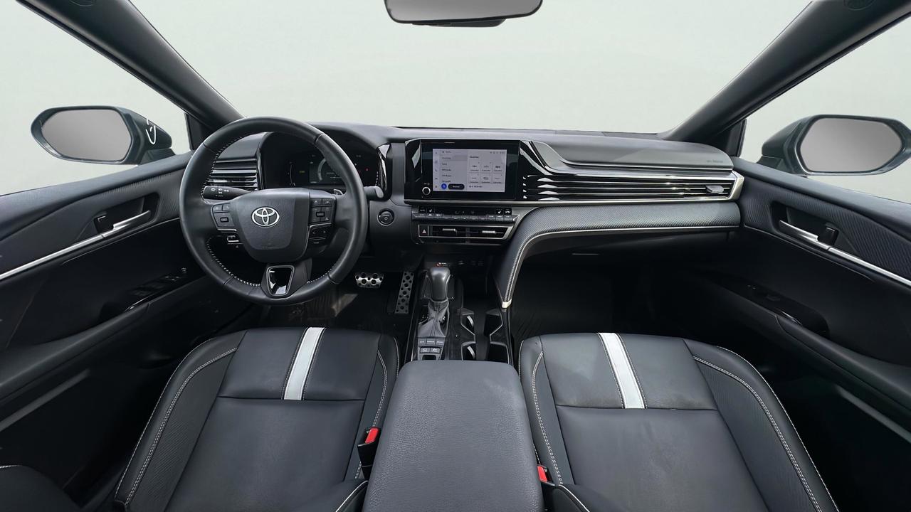 2025 Toyota Camry SE CVT Photo