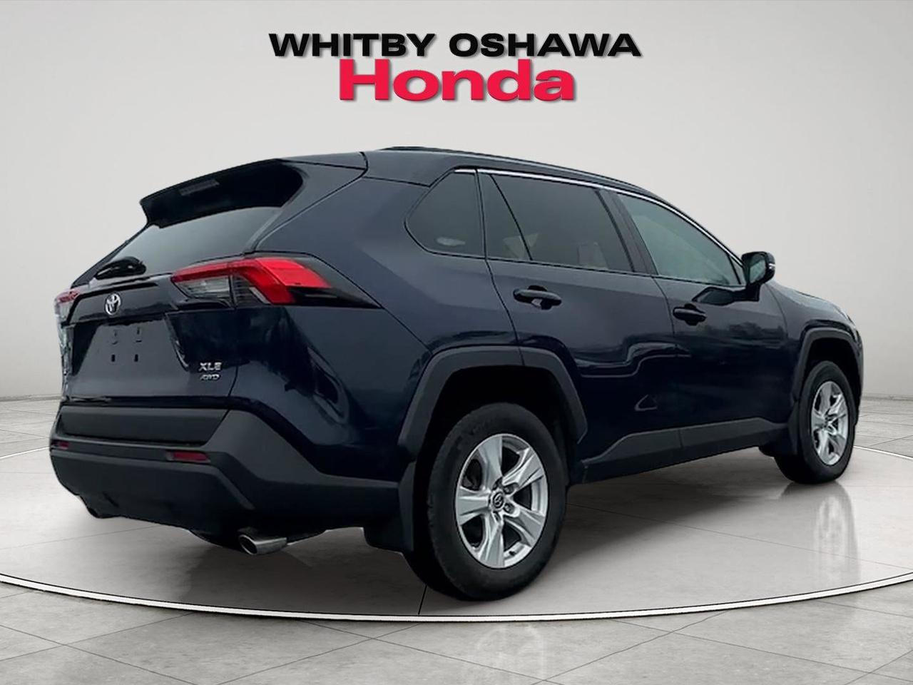 2021 Toyota RAV4 XLE AWD Photo4