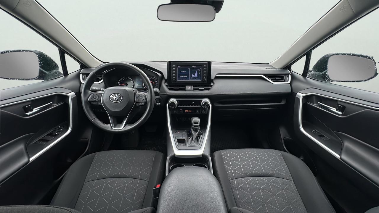 2021 Toyota RAV4 XLE AWD Photo