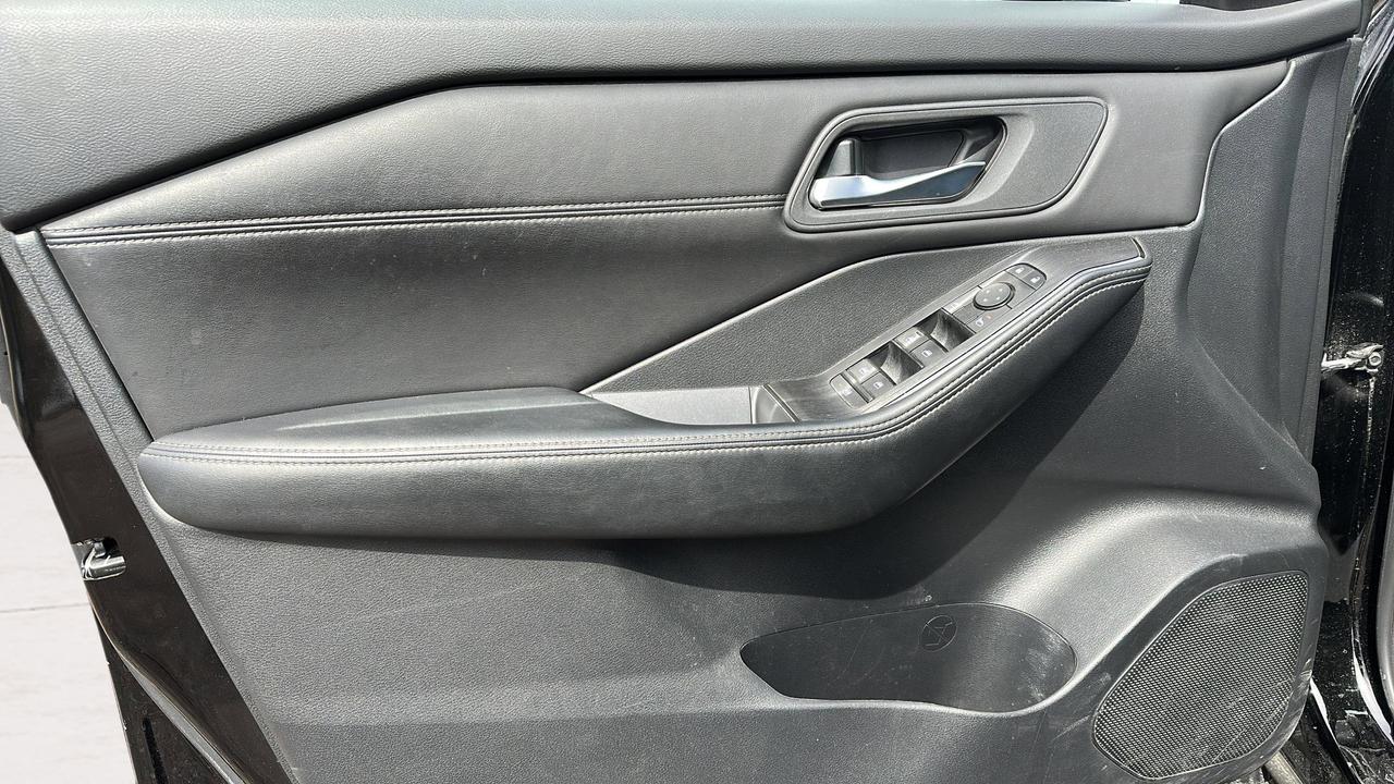 2024 Nissan Rogue AWD SV Moonroof Photo